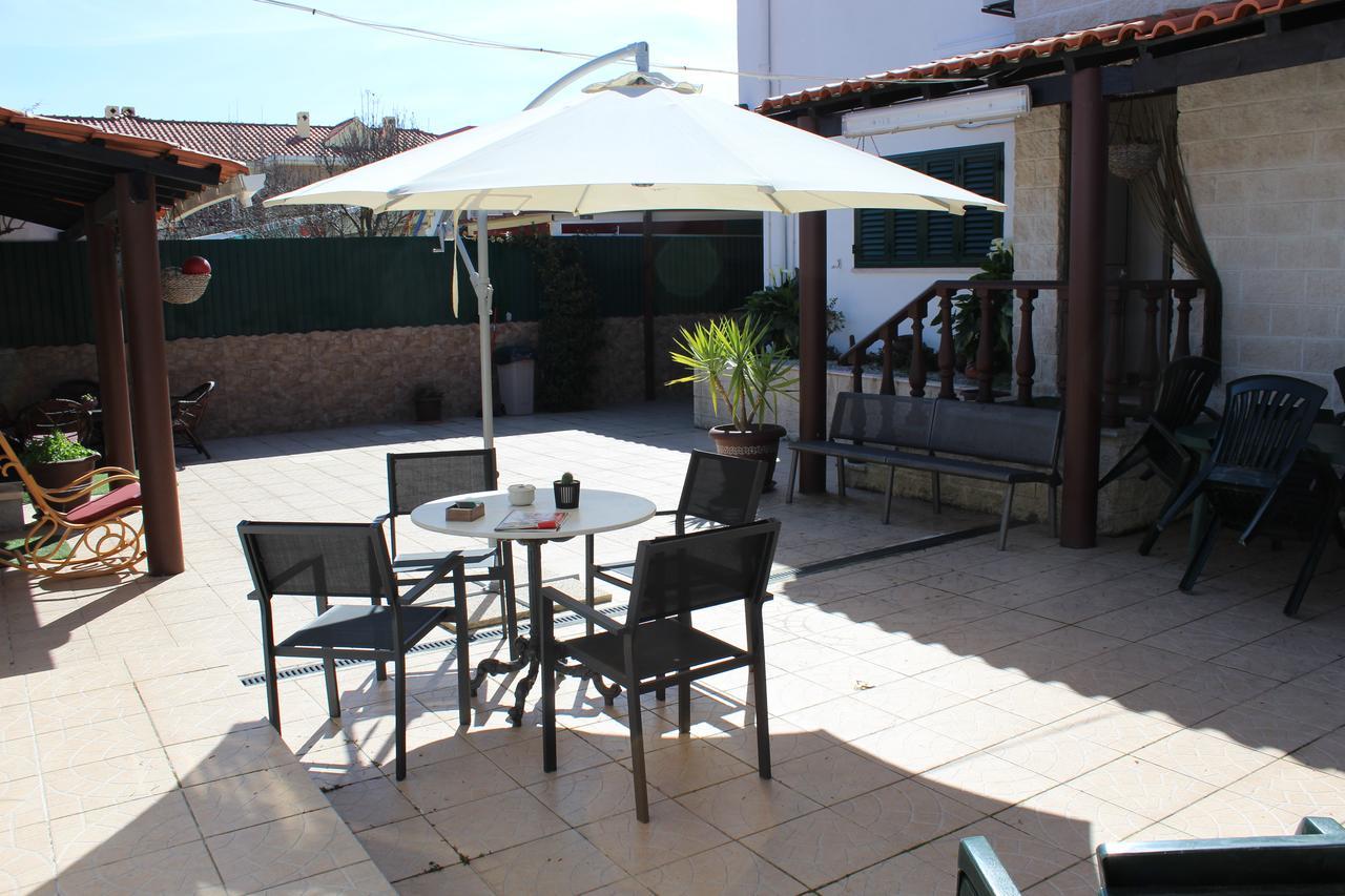 Hostel Casa Lucas ชาร์เนกา ภายนอก รูปภาพ